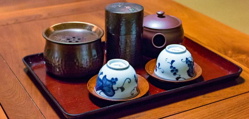 How to Make Ceramic Trays