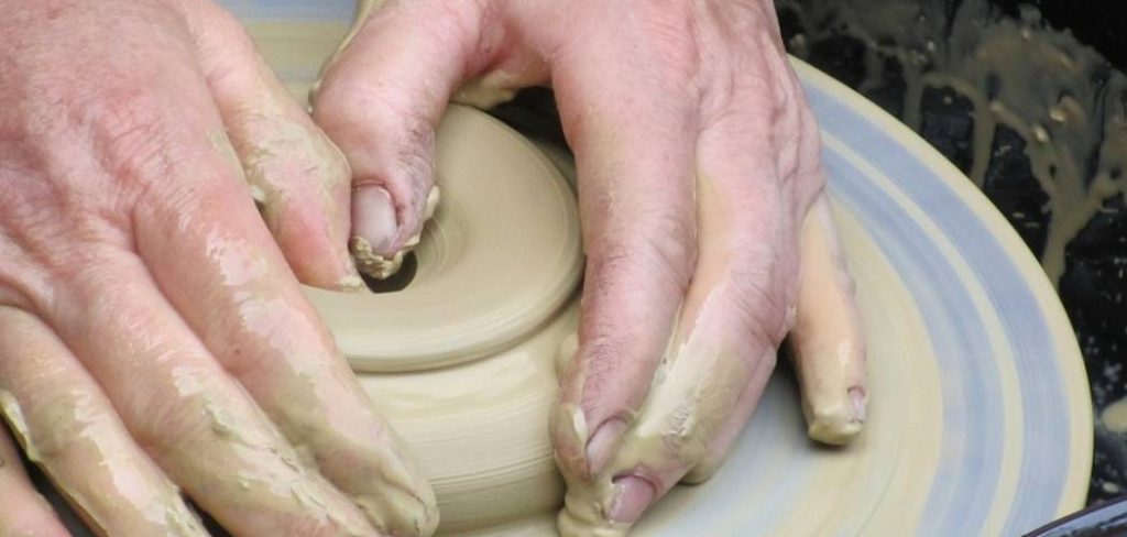 How to Make a Clay Pot without a Wheel