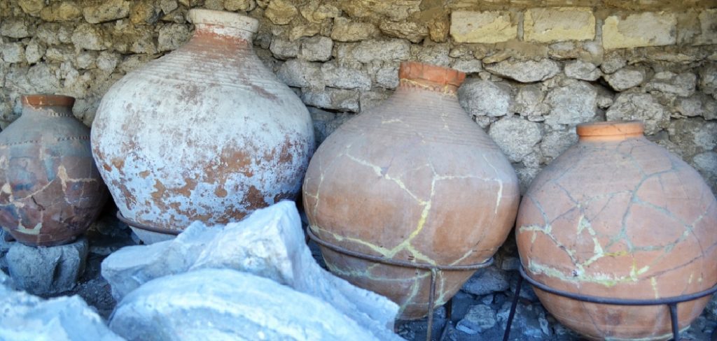 How to Fix Cracked Clay