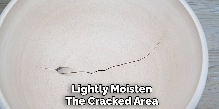 Lightly Moisten
The Cracked Area 