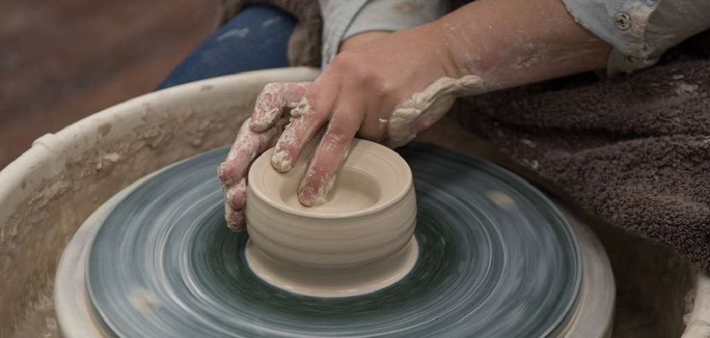 How to Throw Ceramics