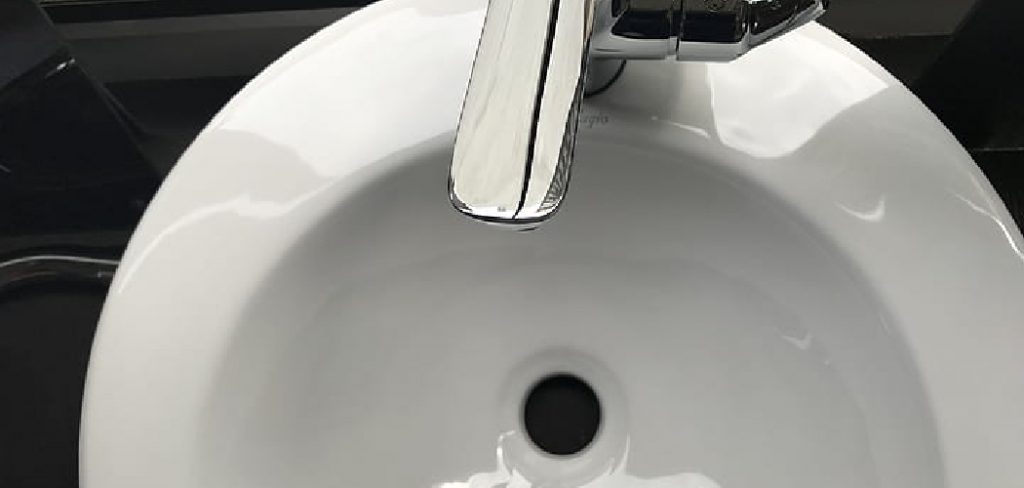 How to Whiten Porcelain Sink