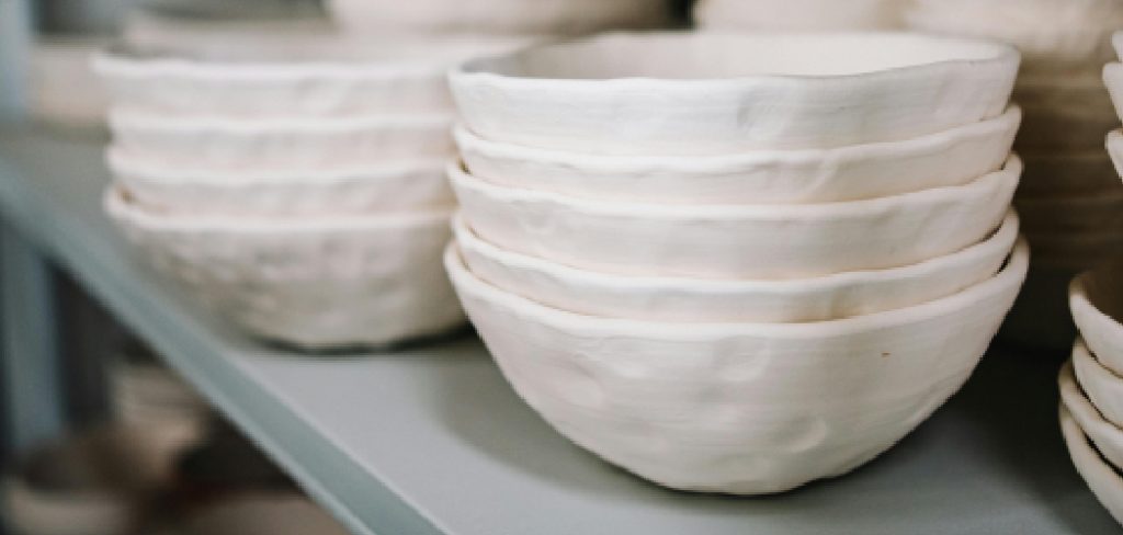 How to Prevent Underglaze from Sticking to the Kiln Shelf