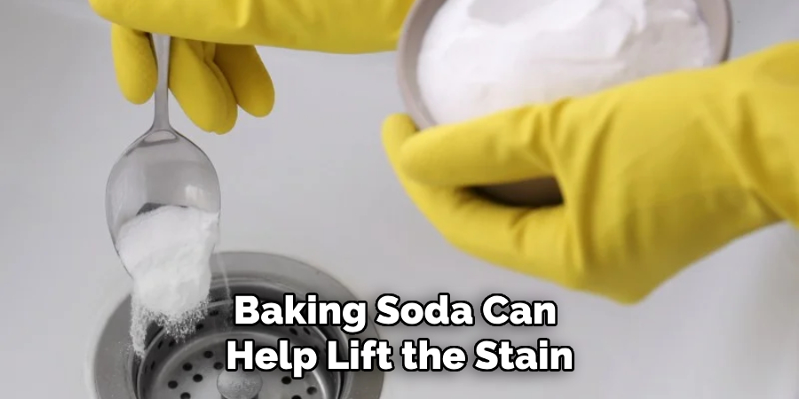 Baking Soda Can Help Lift the Stain